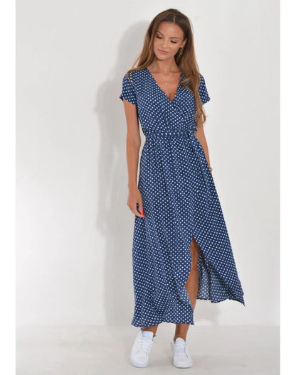 Clara Elegant Dress with V-Neckline and Flattering Cut